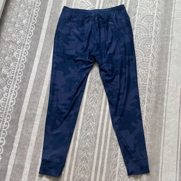 Rhone Reign Midweight Jogger Pants in Outer Space Camo - Picture 7 of 13